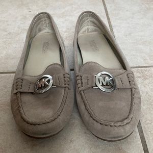 Michael Kors Women’s Loafers Size 7.5 Taupe/gray